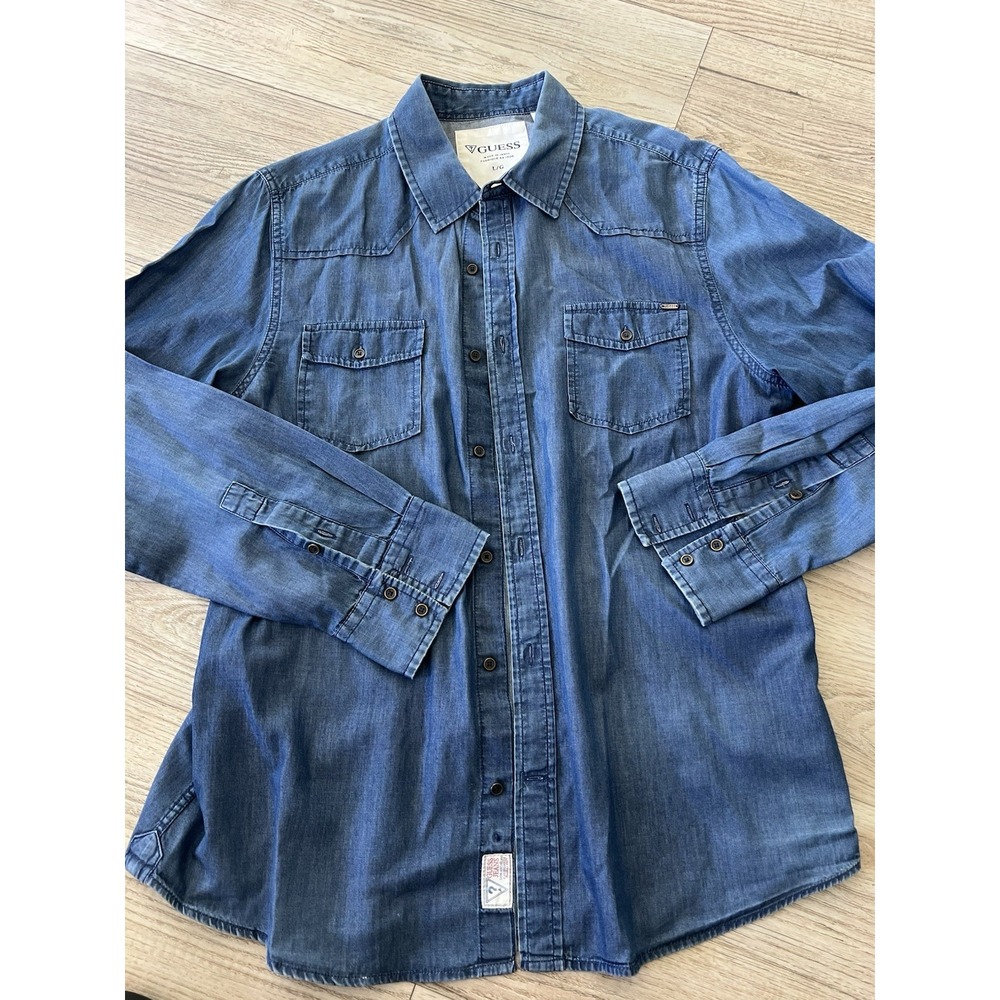 GUESS Men's L Blue Denim Chambray Long Sleeve Button Up Shirt 2 Pocket